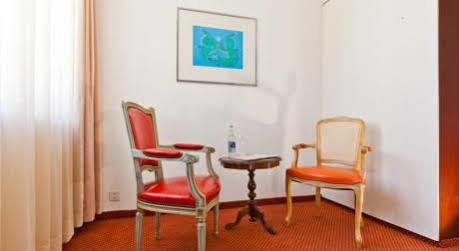 B-smart Hotel 3*
